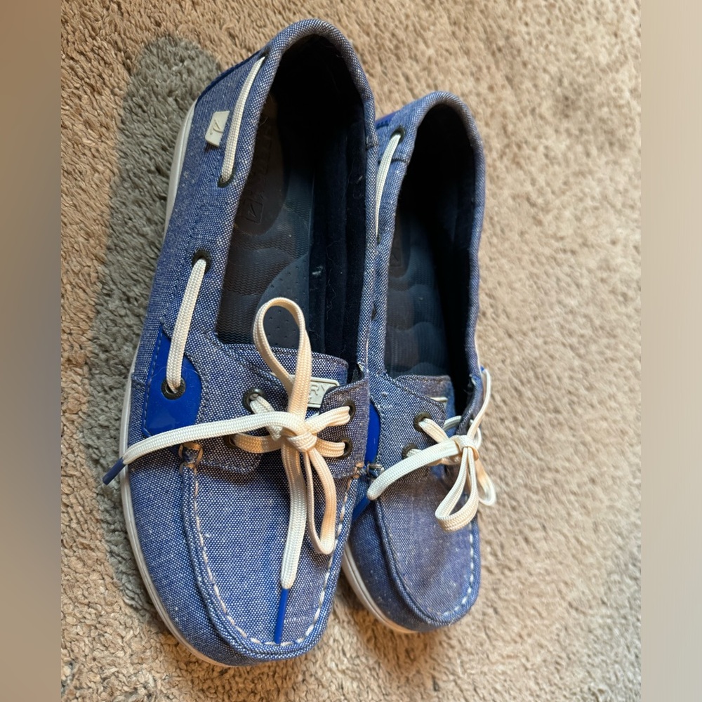 Women’s Sperry slip on loafers